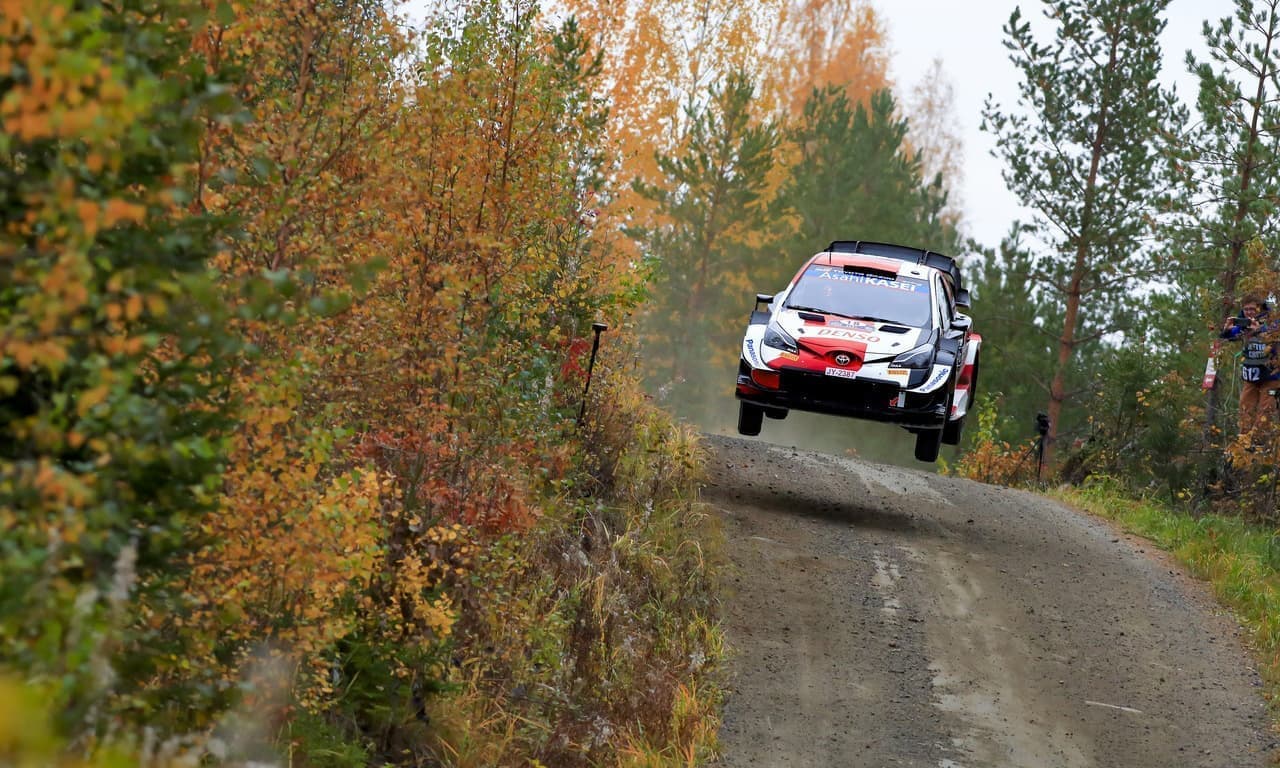 wrc_2021_r10_d1_06.jpg